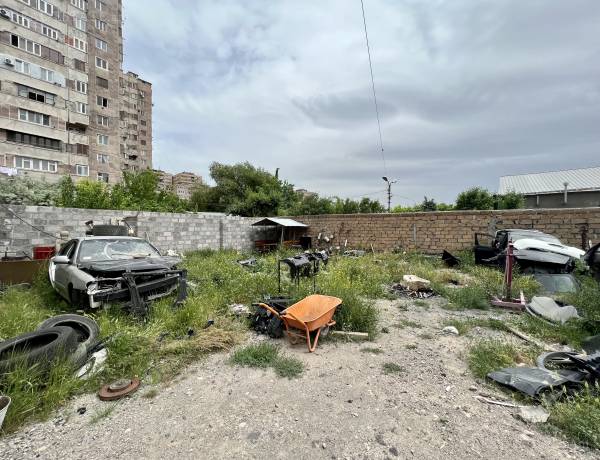 hoghataracq-vacharq-Yerevan-Achapnyak
